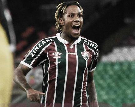 Abel empatou usando a cabeça