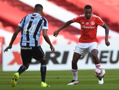 Edenílson não poupa críticas após Inter levar a virada: “Faltou inteligência”