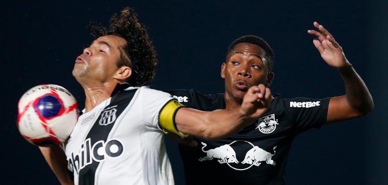 Camilo foi bem marcado em Bragança. Foto: Ari Ferreira - RBB