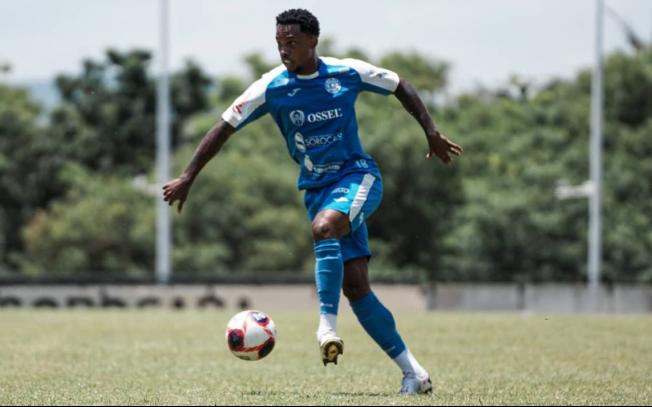 Ex-Palmeiras, meia agradece ao São Bento e espera definir novo clube em breve