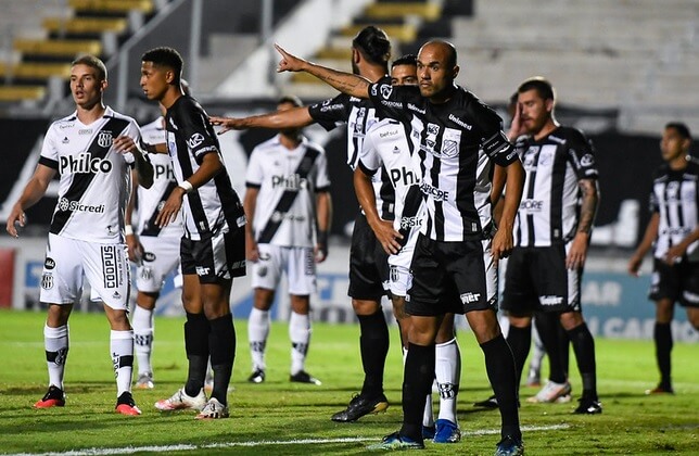 Ex-Ponte e Guarani, Roger anuncia aposentadoria e vira dirigente de clube paulista