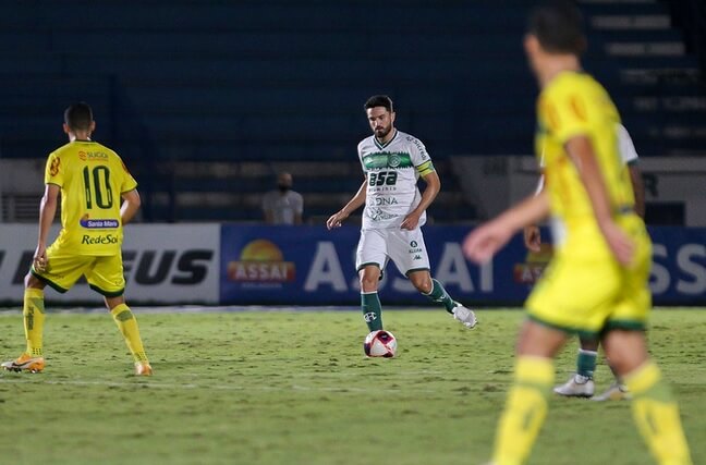 Zagueiro recebe proposta do exterior e deve deixar o Guarani