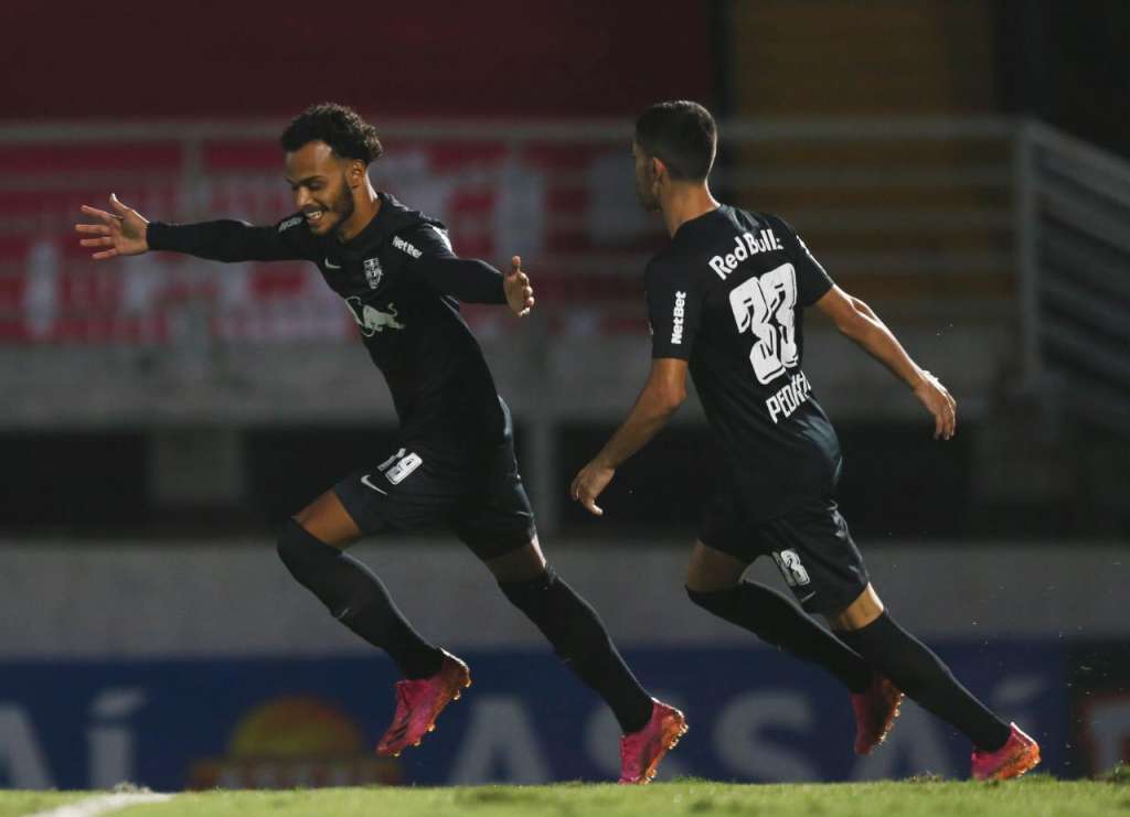 Bahia tem duelo pela classificação; RB Bragantino tenta seguir vivo