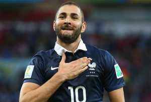 Após polêmica com vídeo íntimo, atacante está de volta a seleção francesa