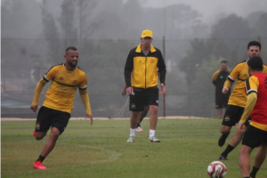 Série C: Paulo Baier promete reforço de jogadores experientes no Criciúma