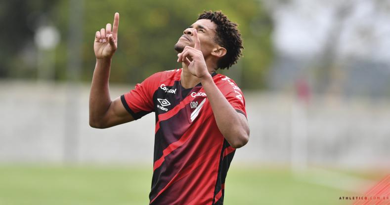 BRASILEIRO SUB-17: Athletico-PR vence o Fortaleza e lidera o Grupo B