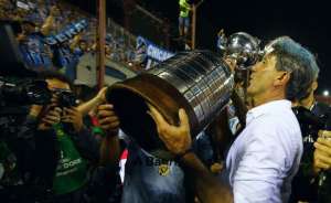 Corinthians apresenta projeto para Renato Gaúcho e aguarda resposta nesta semana