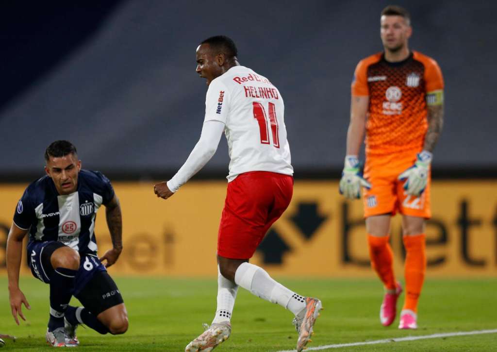 Helinho foi o autor do gol da vitória do time paulista