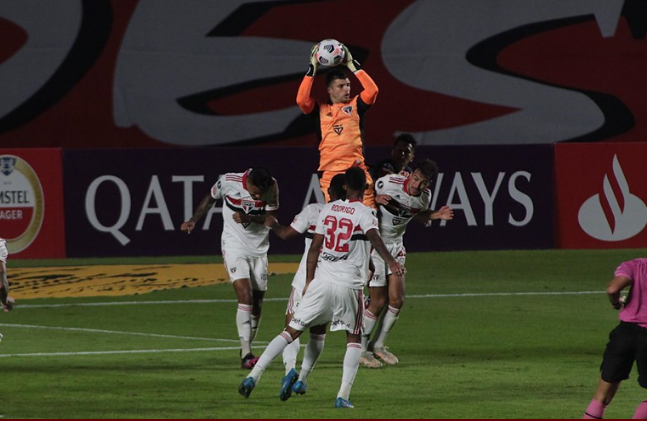 Volpi evita lamentar revés do São Paulo na Libertadores e pede foco no Palmeiras