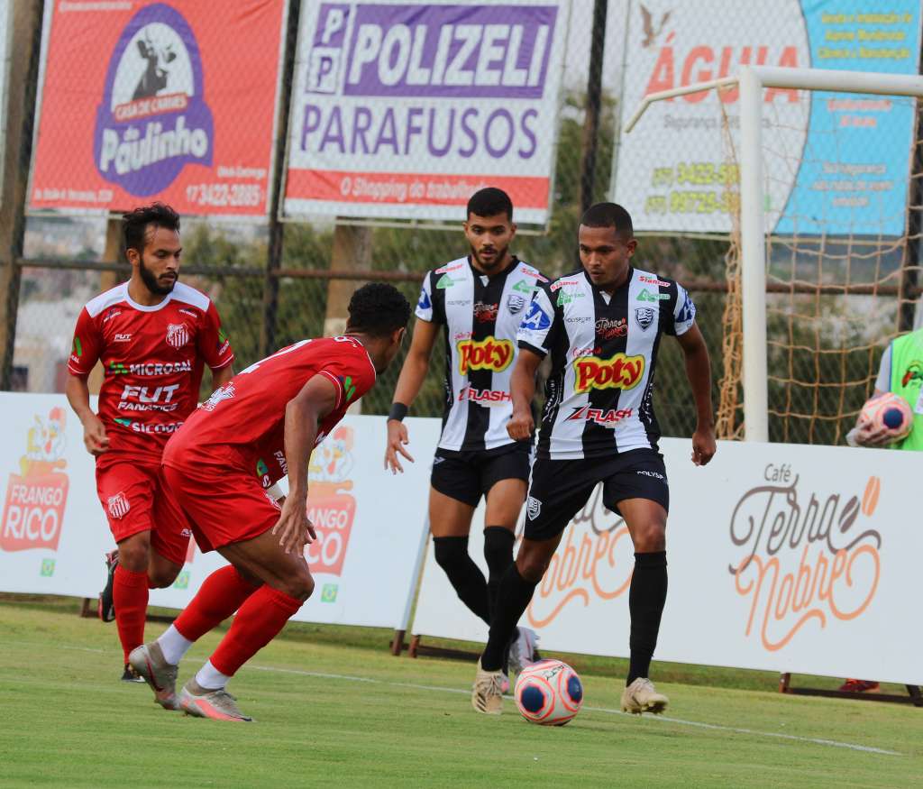Capivariano e Rio Preto duelam na 13ª rodada do Paulista A3 (Foto: Rafael Bento/CAV)