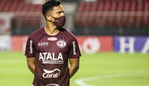 Guarani rescinde com zagueiro cotado em rival da Série B; Ex-Ponte deve ser reforço