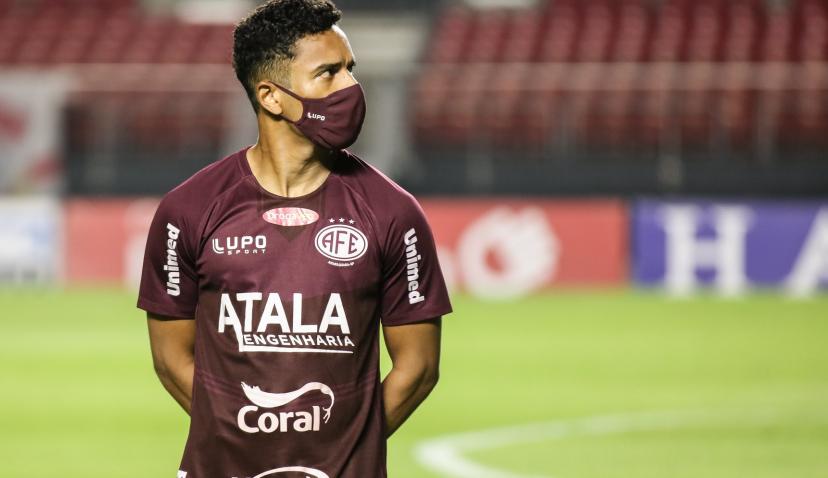 Guarani rescinde com zagueiro cotado em rival da Série B; Ex-Ponte deve ser reforço