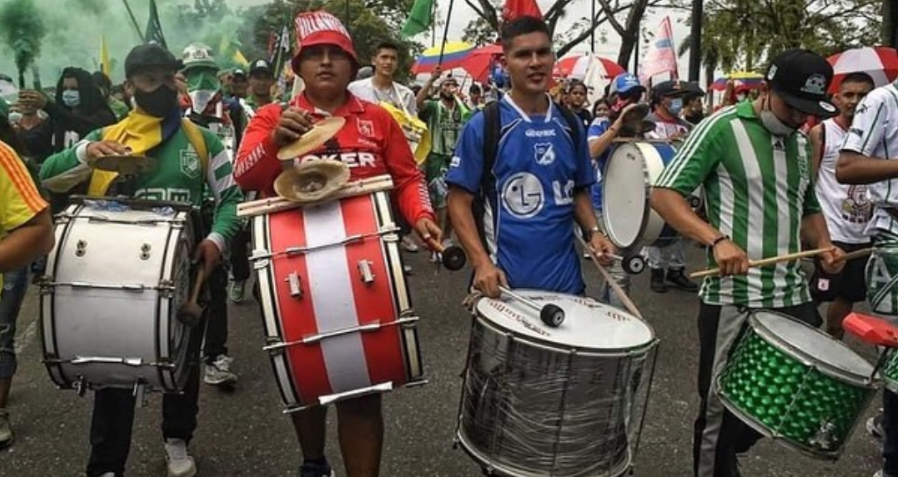 Manifestantes colombianos protestam contra a realização da Copa América no país