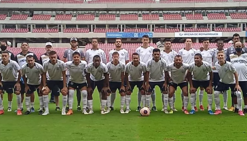 Time da Série D dispensa todo o elenco a 15 dias da estreia