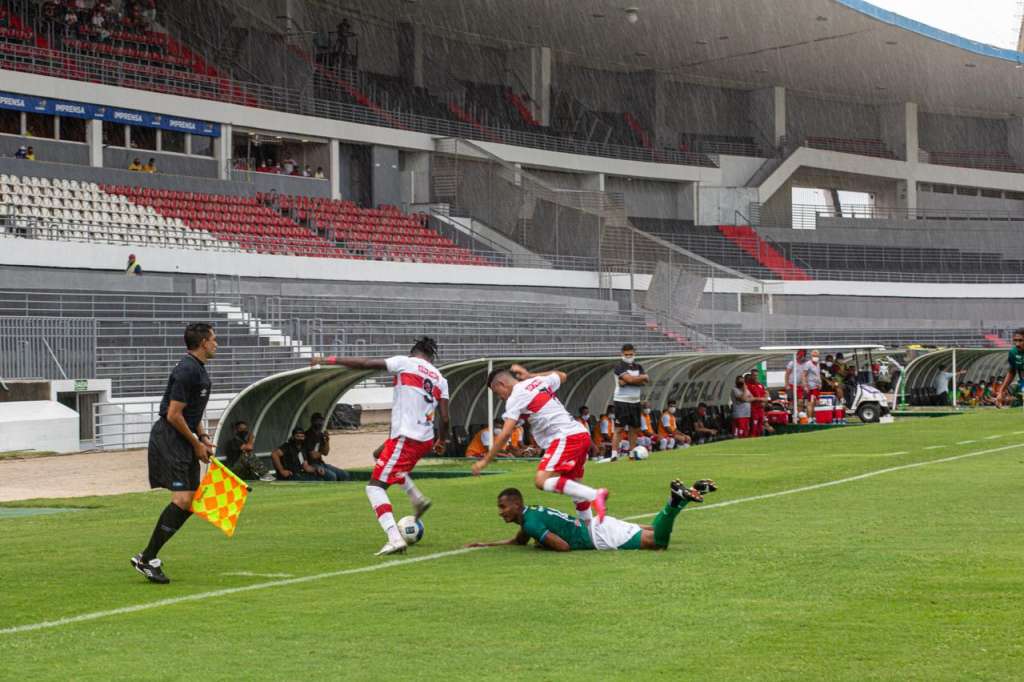 CRB-AL 1 x 1 Altos-PI - Alviverde conta com 'frango' para avançar ao lado do Galo 2 8MAXOY7W 0002050541041 img