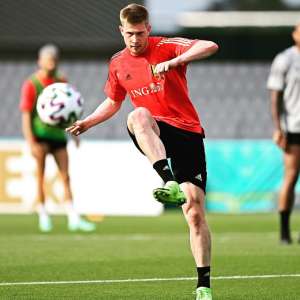 De Bruyne diz não sentir mais 'nada' no rosto após fratura na Liga dos Campeões