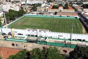 Gramado danificado no Dutrinha, em Cuiabá, adia partida entre Cuiabá e Grêmio