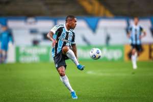 Pedro Geromel destaca a luta e promete tirar o Grêmio da lanterna