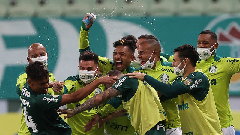 Palmeiras 3 x 2 Bahia – Em jogo com duas viradas, Verdão se aproxima dos líderes