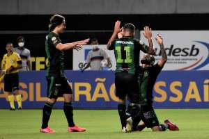 Bahia 3 x 4 América-MG - Em jogão, Coelho vence a primeira e deixa a zona de rebaixamento do Brasileirão