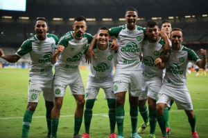 Chapecoense recebe o Inter para manter 