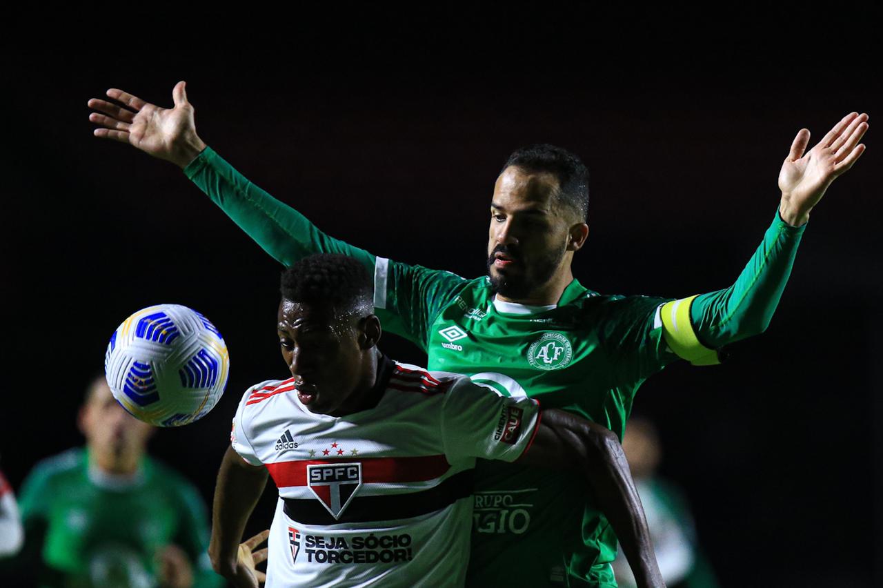 São Paulo 1 x 1 Chapecoense – Se não vence o time de Jair Ventura vai ganhar de quem?