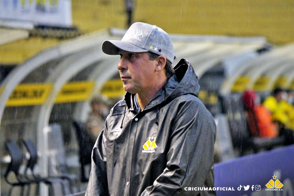 Paulo Baier valoriza espírito de luta do Criciúma e elogia melhor defesa da Série C