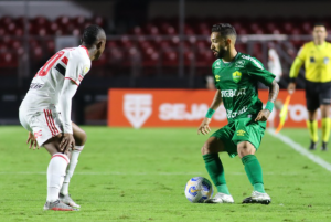 São Paulo 2 x 2 Cuiabá - De nada adiantaram os quatro gols para os 