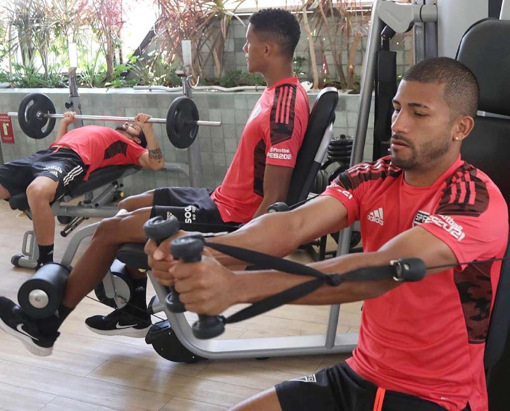 São Paulo treina no Ceará e inicia preparação para clássico contra o Corinthians