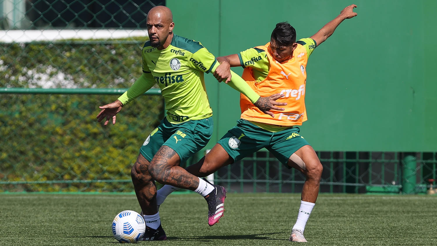 Palmeiras treina com elenco quase completo e Abel fará mudanças contra o Bahia