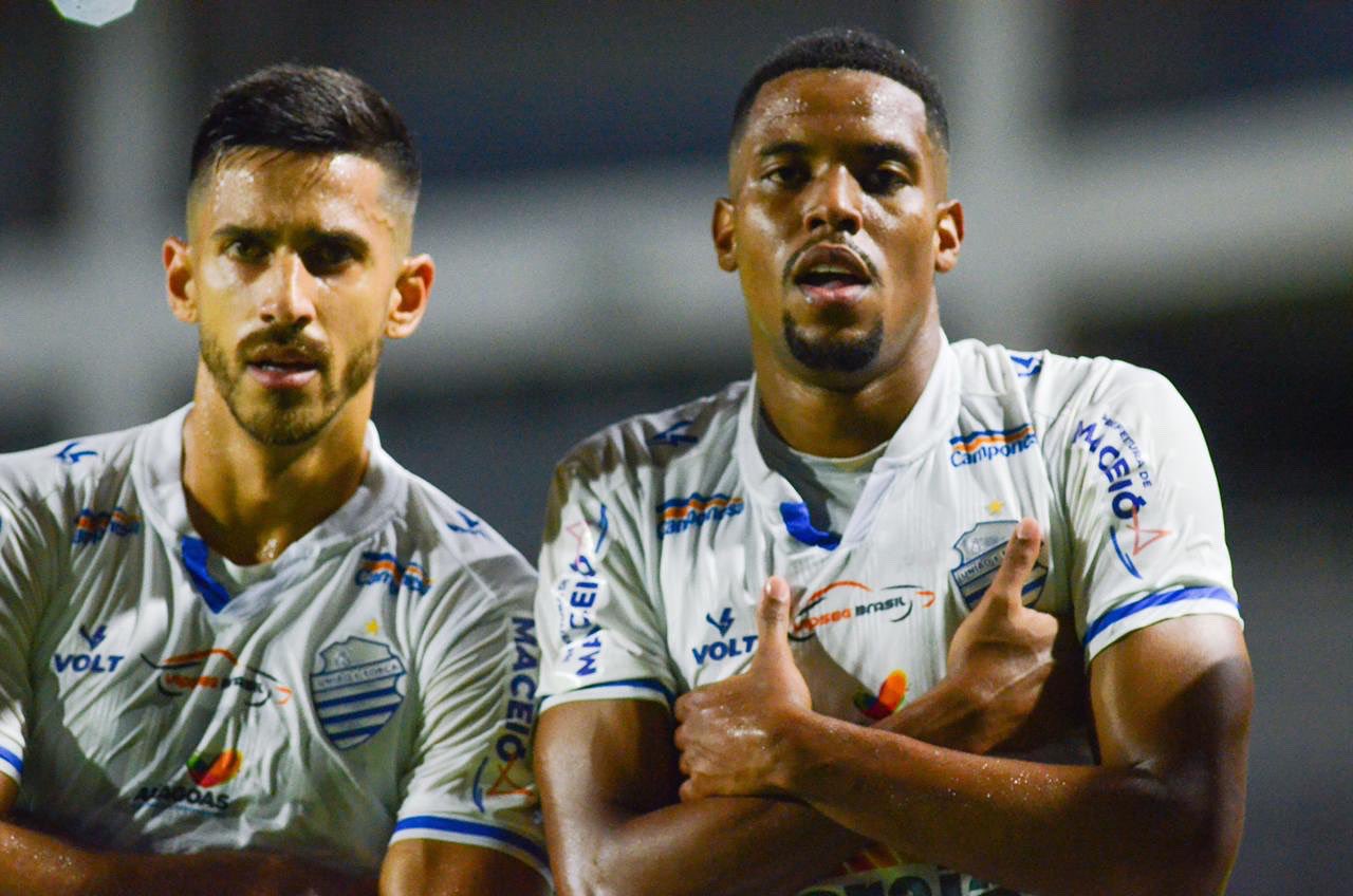 SÉRIE B: Rodada de domingo teve Vasco despachando Brusque e Cruzeiro sofrendo virada relâmpago