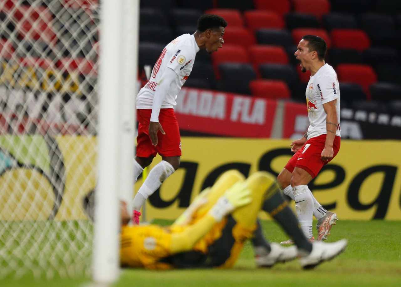 Flamengo 2 x 3 RB Bragantino – Em noite de golaços, Massa Bruta derruba Flamengo no final