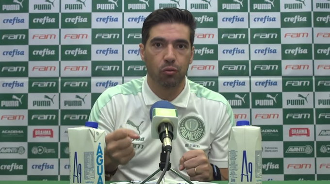 Triste com críticas, Abel Ferreira cobra apoio por um Palmeiras ‘mais temido’