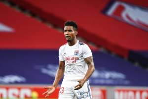 Flamengo avalia a contratação de volante de gigante francês ex-São Paulo