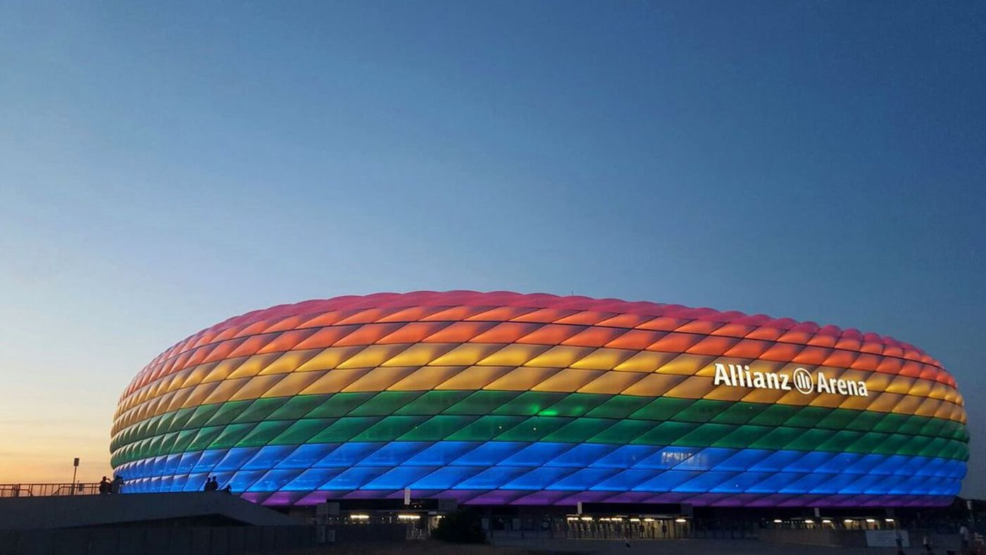 Uefa defende decisão sobre arena em Munique, mas usa cores do arco-íris em logo