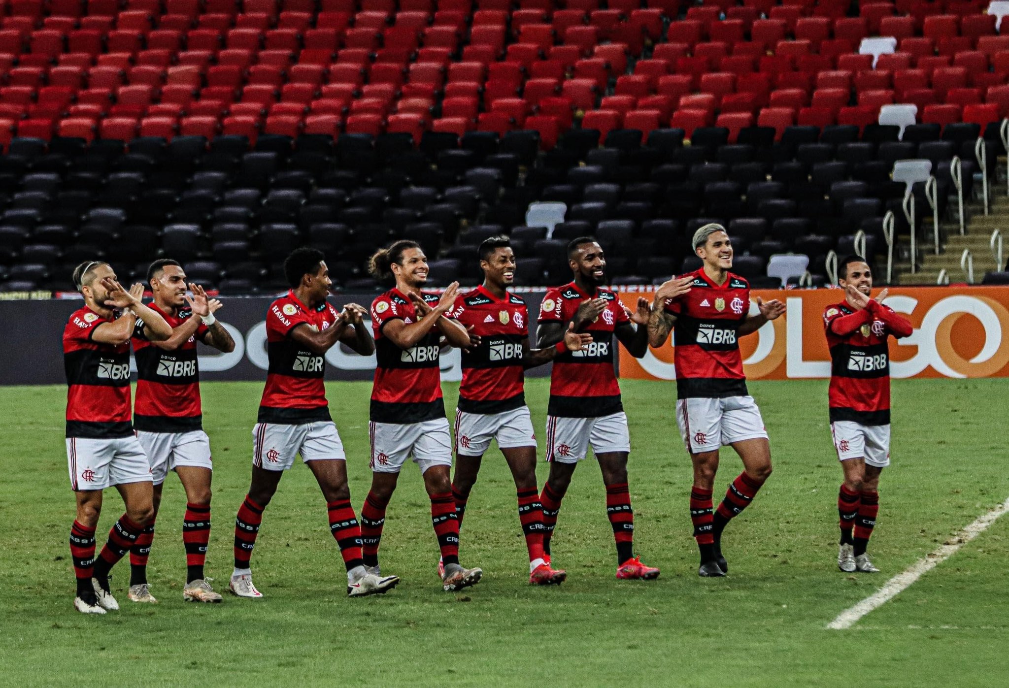 Flamengo 2 x 1 Fortaleza – Na despedida de Gerson, Rubro-Negro volta a vencer e cola no G6