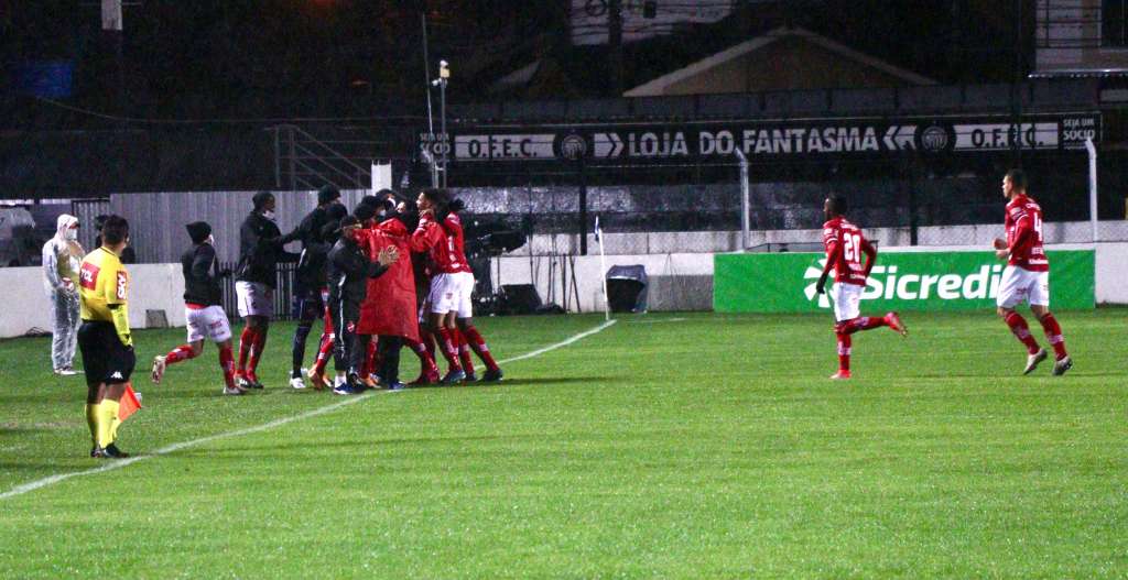 Operário-PR 1 x 2 Vila Nova – Tigre se reabilita e acaba com invencibilidade de Fantasma em casa
