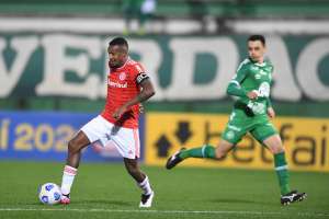 Edenílson cita experiência de Diego Aguirre em vitória do Internacional sobre a Chapecoense