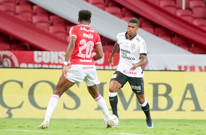 Com luxação no ombro, Léo Natel faz tratamento e desfalca Corinthians na Bahia