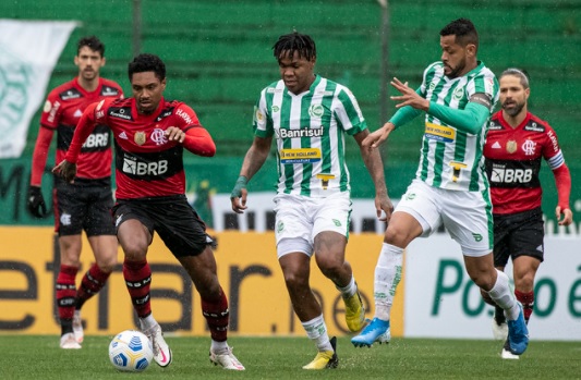 Juventude 1 x 0 Flamengo – Gramado pesado favorece e Ju surpreende o Mengão