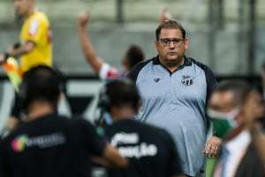 Pressionado, Guto tem dúvidas para escalar Ceará contra o Inter