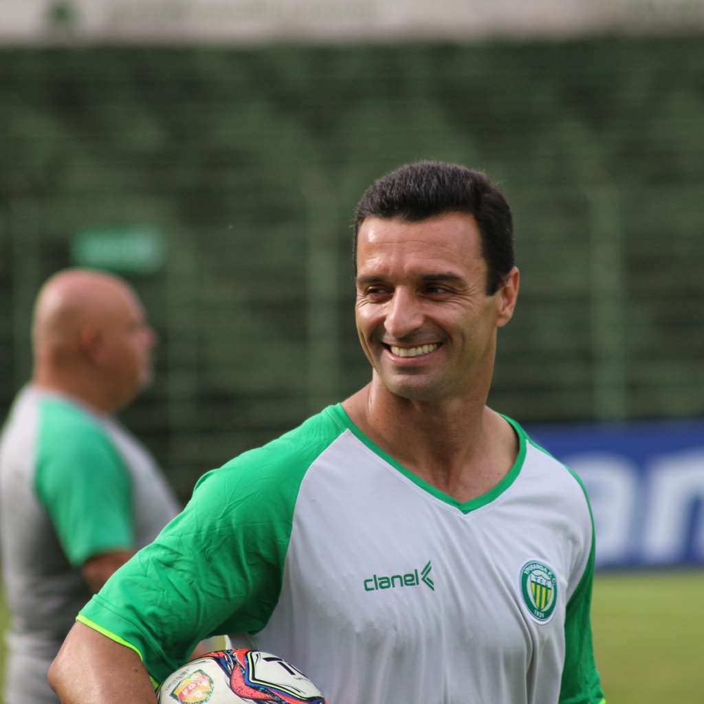 Após vitória, técnico tem a segunda melhor campanha na Série C