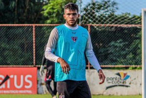 Série C: Meia do Ferroviário destaca força do elenco e busca por vitória contra a Jacuipense