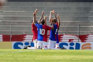 Paraná 3 x 1 São José-RS - Tricolor vence a 1ª e deixa a zona de rebaixamento na Série C