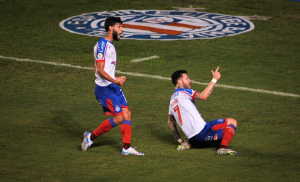 Bahia 2 x 1 Athletico-PR - Com 2 a menos, Furacão perde os 100% e a liderança no Brasileirão
