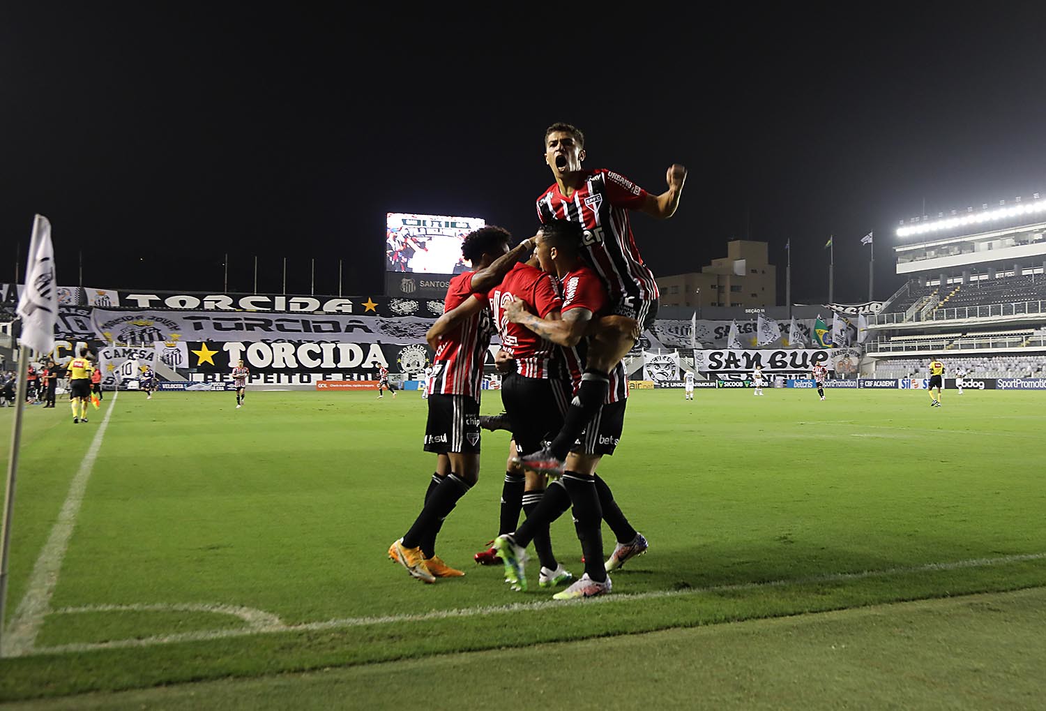 Santos x São Paulo – San-São com times pressionados na Vila Belmiro