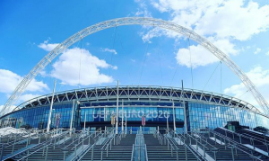 Tradicional estádio da Eurocopa irá receber 50% do público, diz Uefa