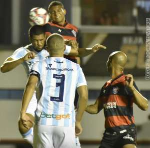 Vitória 1 x 2 Londrina - Virada em 11 minutos, primeira vitória e adeus degola!