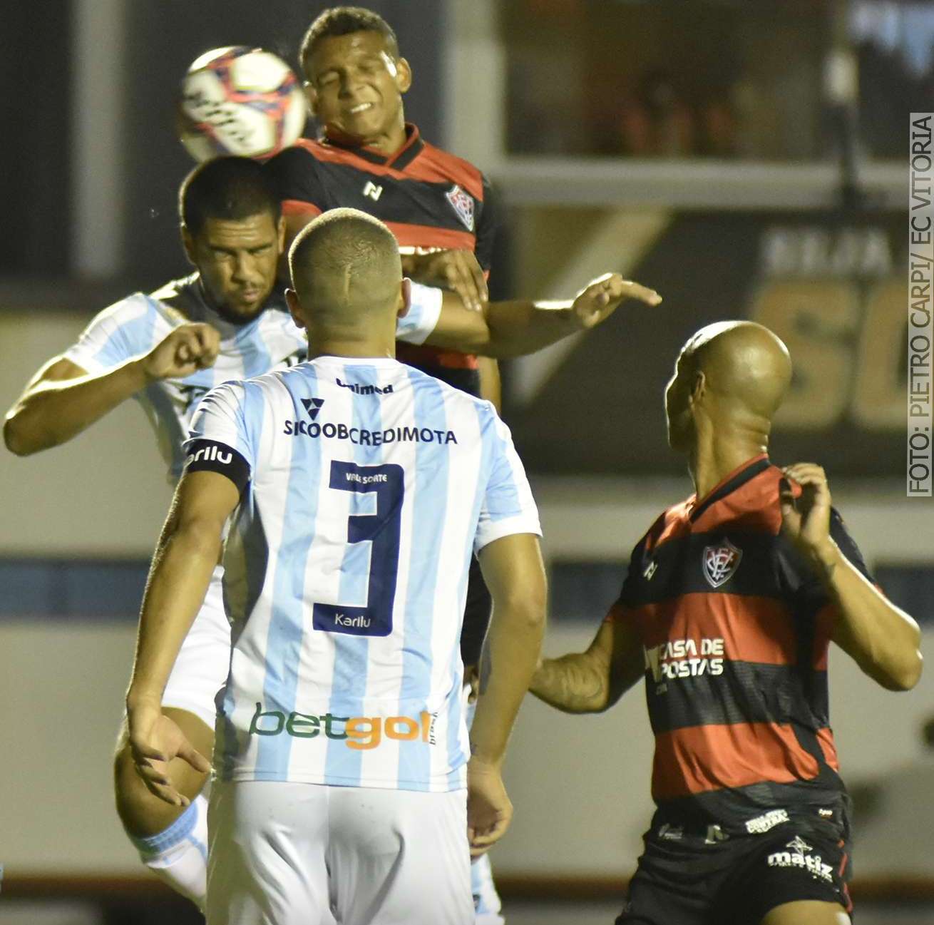 Vitória 1 x 2 Londrina – Virada em 11 minutos, primeira vitória e adeus degola!