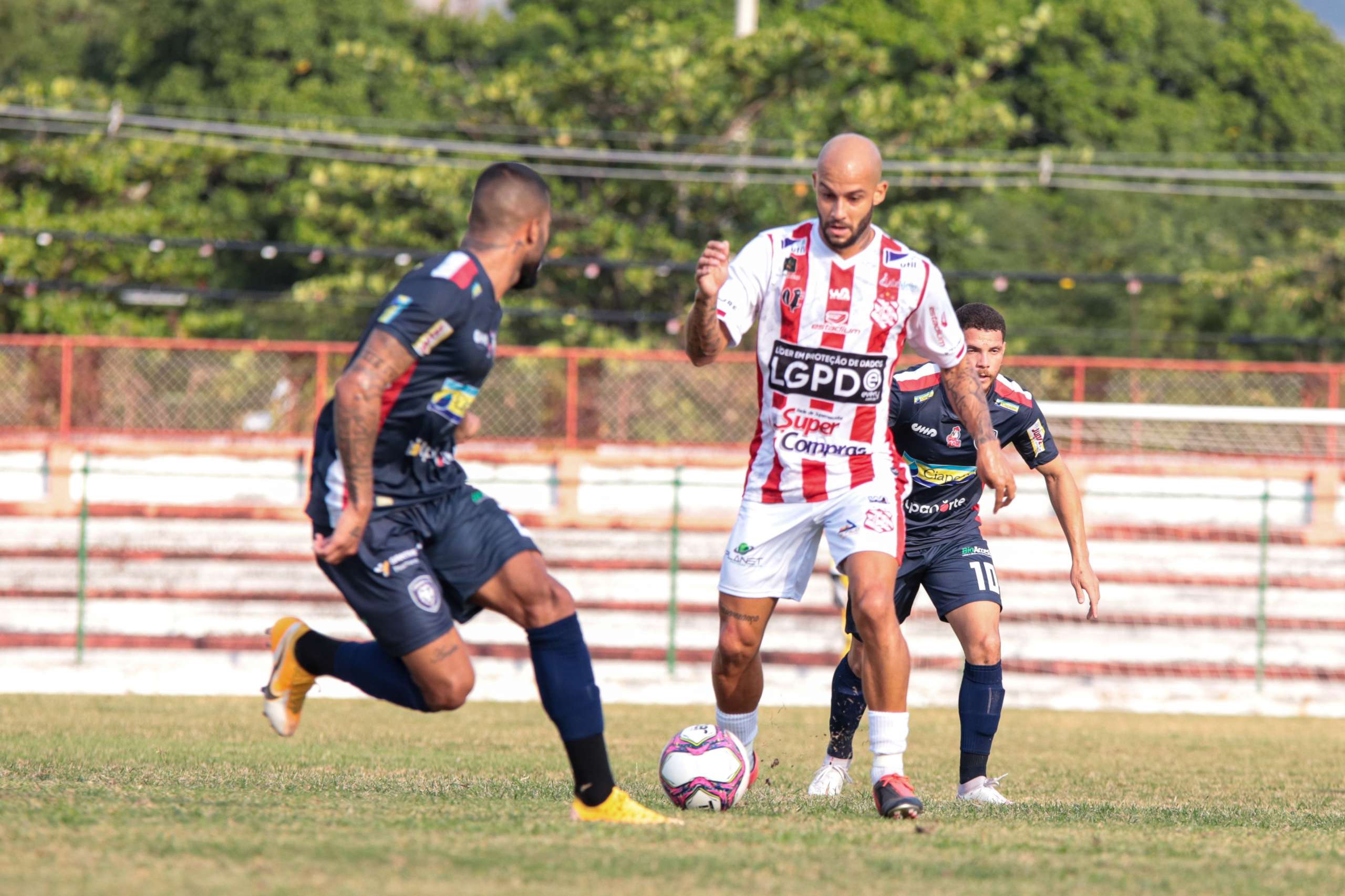 Bangu-RJ 1 x 1 Cianorte-PR – Empate em jogo com expulsões bisonhas na Série D